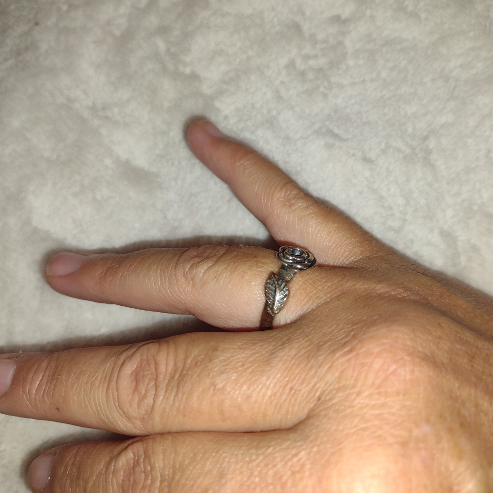 Ring - Picture 2 of 4